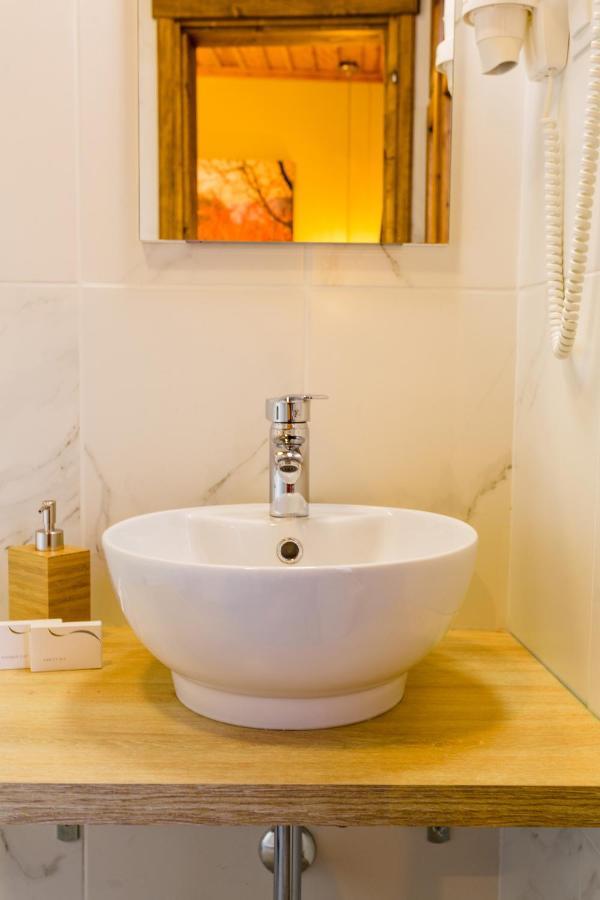 Blossom Rooms & Suite Veria  Bagian luar foto