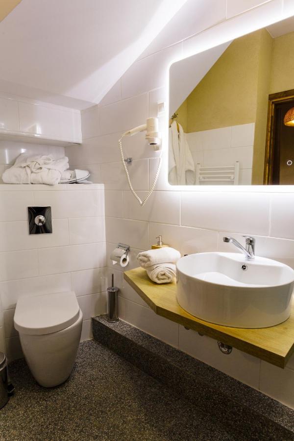 Blossom Rooms & Suite Veria  Bagian luar foto