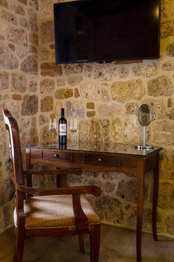 Blossom Rooms & Suite Veria  Bagian luar foto