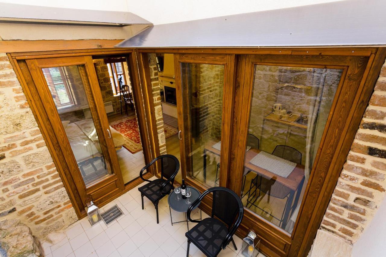Blossom Rooms & Suite Veria  Bagian luar foto