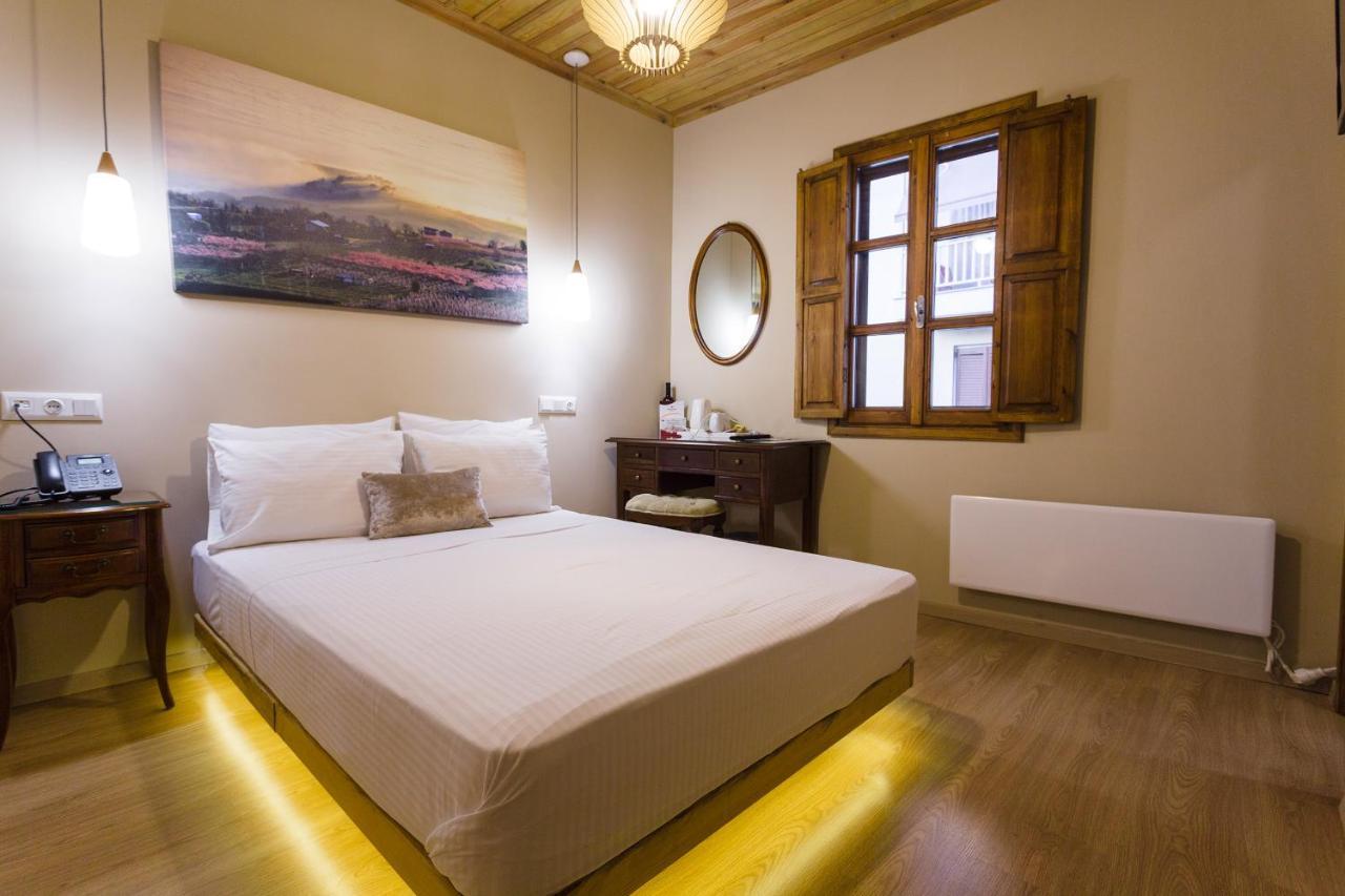 Blossom Rooms & Suite Veria  Bagian luar foto
