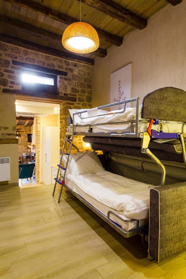 Blossom Rooms & Suite Veria  Bagian luar foto