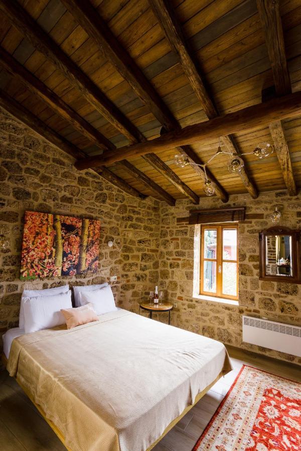 Blossom Rooms & Suite Veria  Bagian luar foto